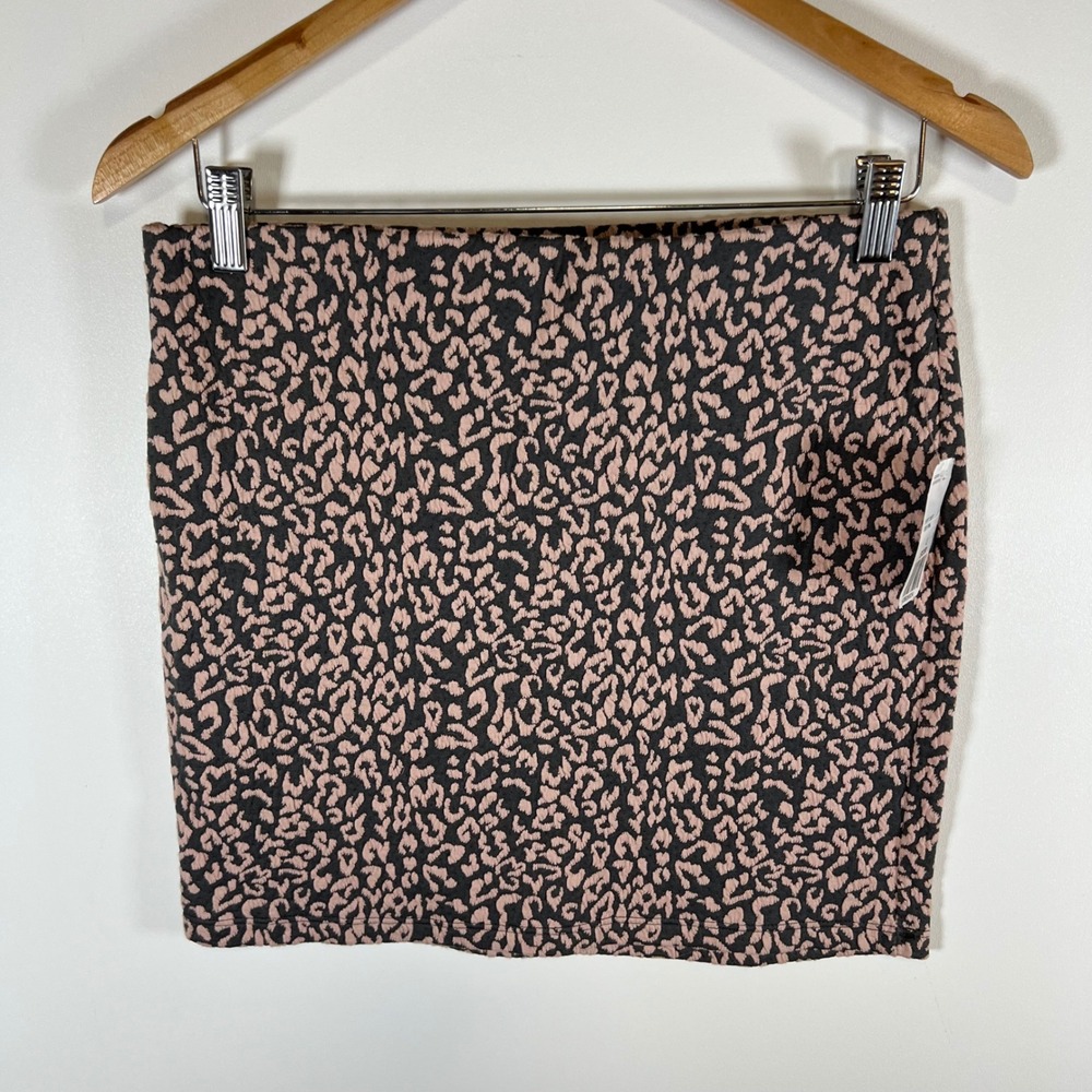 Forever 21 XXI Pink‎ Charcoal Leopard Animal Print Textured Mini Skirt Large NWT